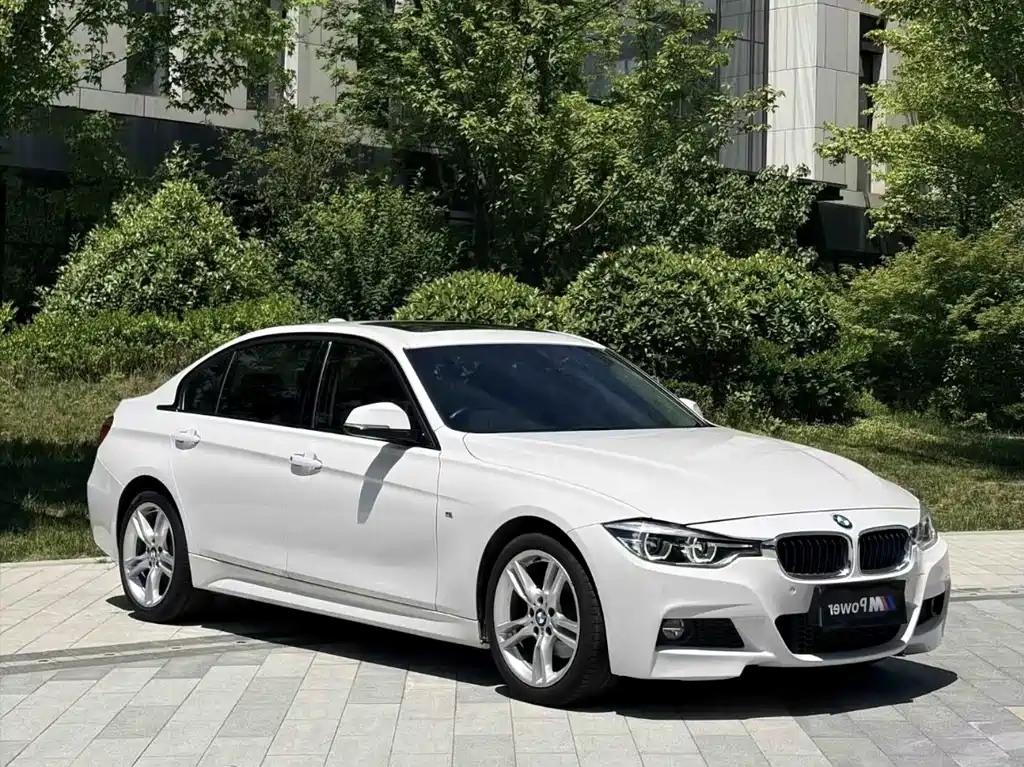 BMW 3 Series 2018 — фото 3