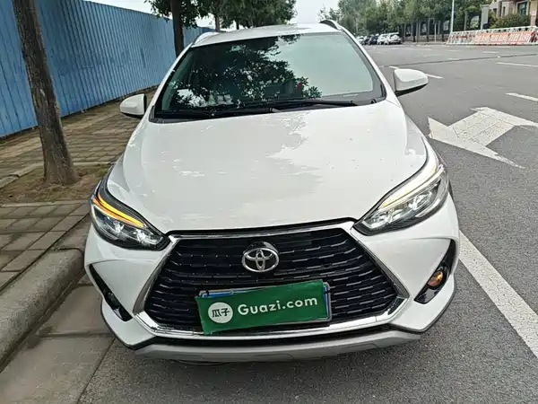 Toyota Yaris L 2022