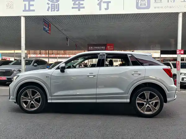 Audi Q2L 2022