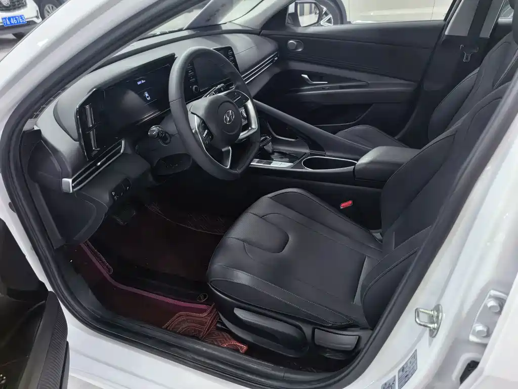 Hyundai Elantra 2021