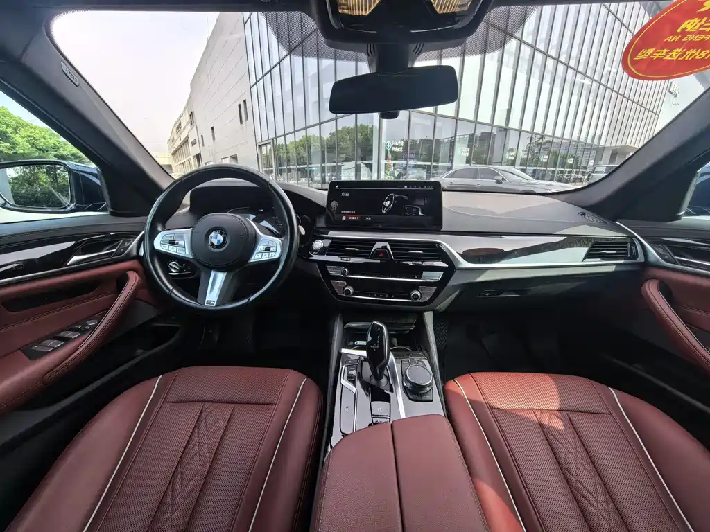 BMW 5 Series 2023 — фото 13