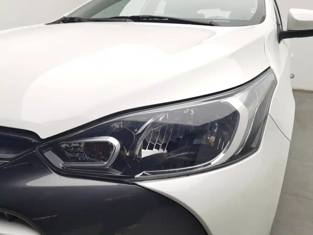 Toyota Yaris L 2022