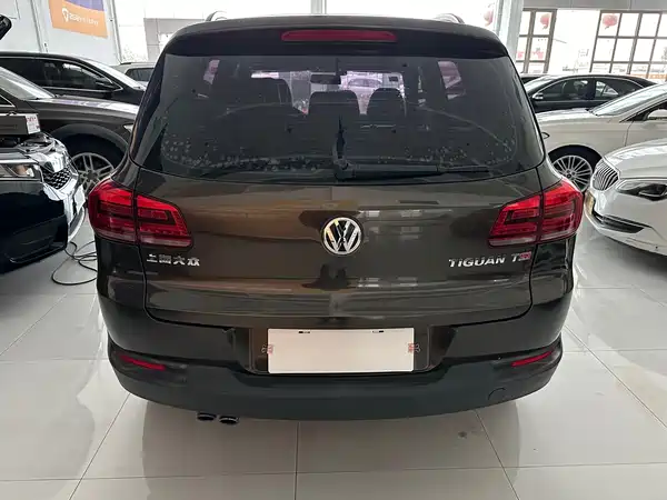 Volkswagen Tiguan 2015