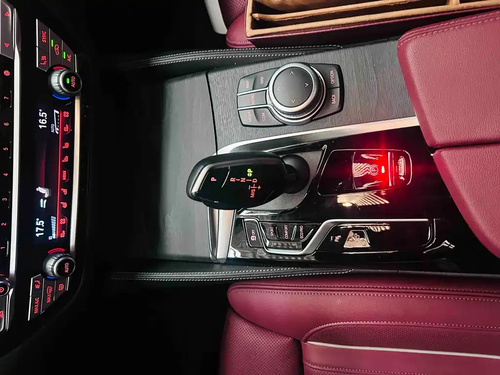 BMW 5 Series 2022 — фото 17