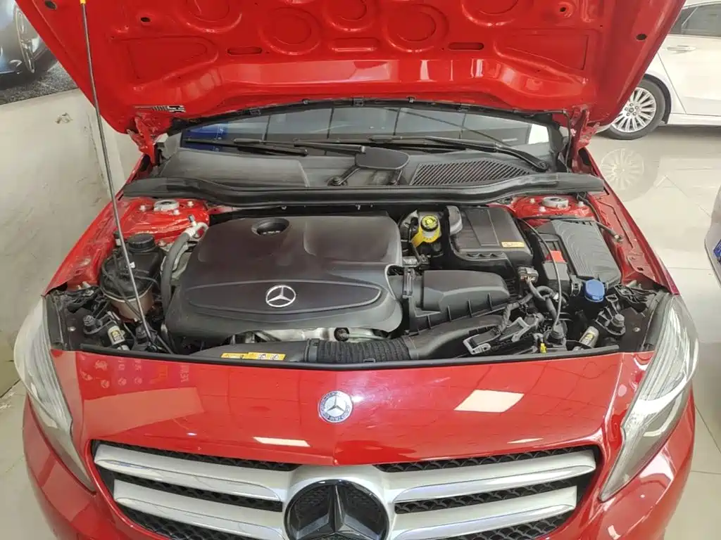 Mercedes-Benz A-Class 2015 — фото 20