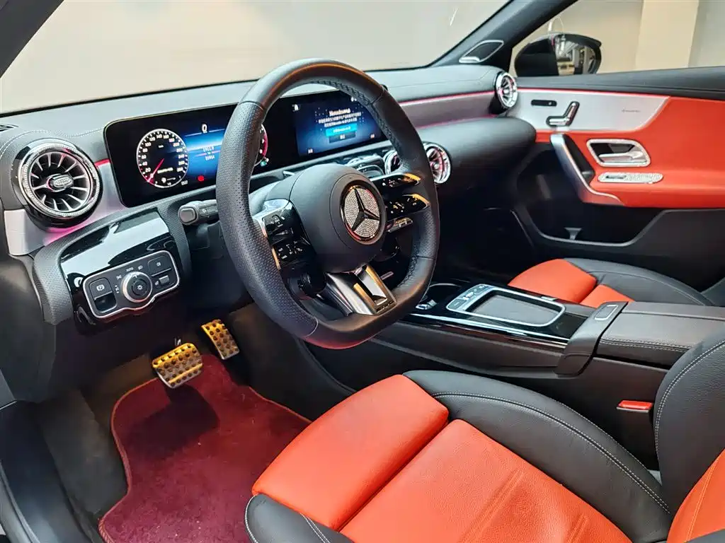 Mercedes-Benz A-Class AMG 2025 — фото 10