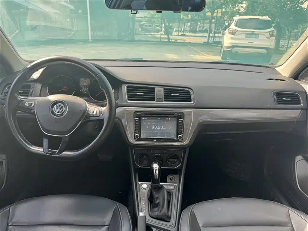 Volkswagen Lavida 2017 — фото 13