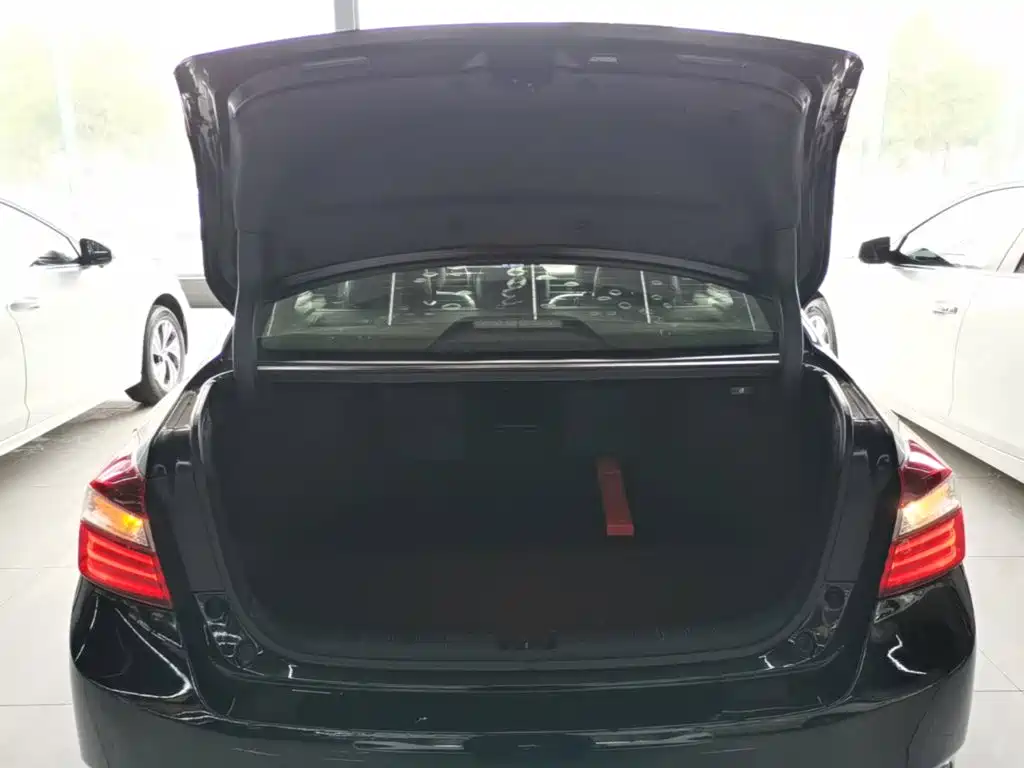 Honda Accord 2018 — фото 19