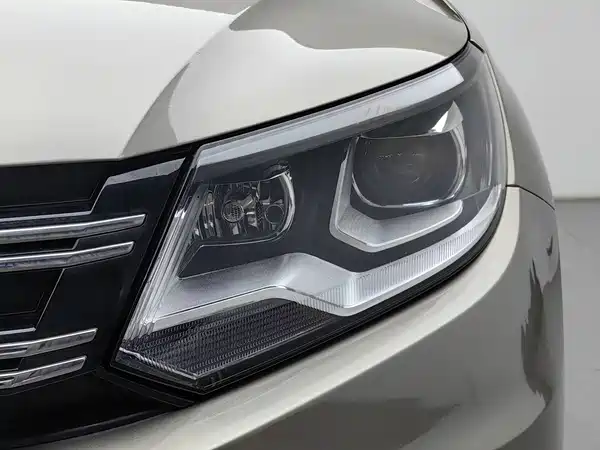 Volkswagen Tiguan 2015