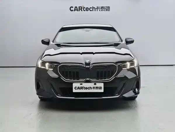 BMW 5 Series 2025