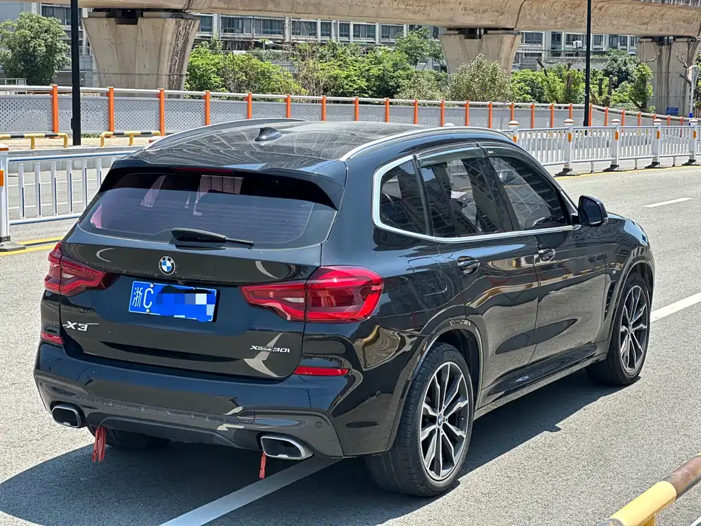 BMW X3 2021 — фото 17