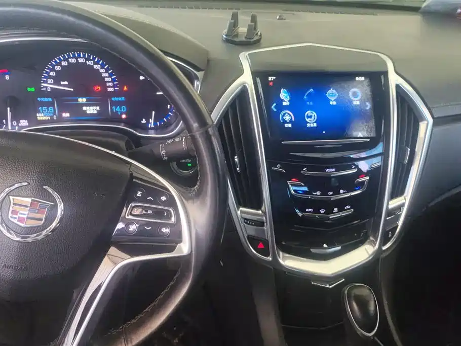 Cadillac SRX 2013 — фото 12