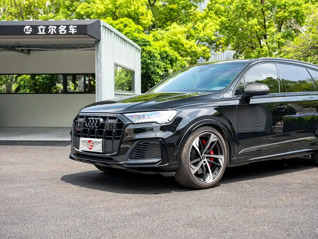 Audi SQ7 2025 — фото 10