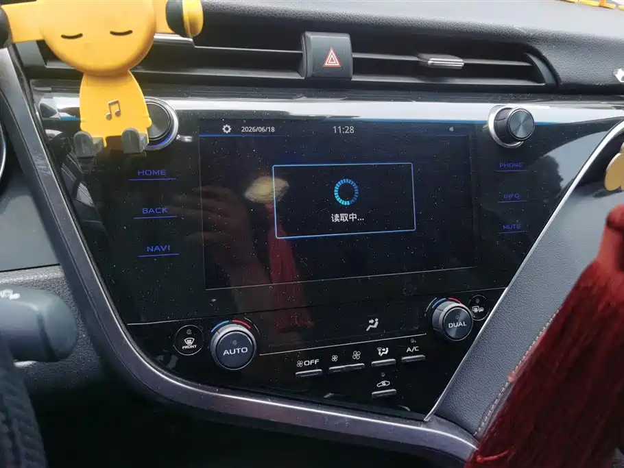 Toyota Camry 2021 — фото 13