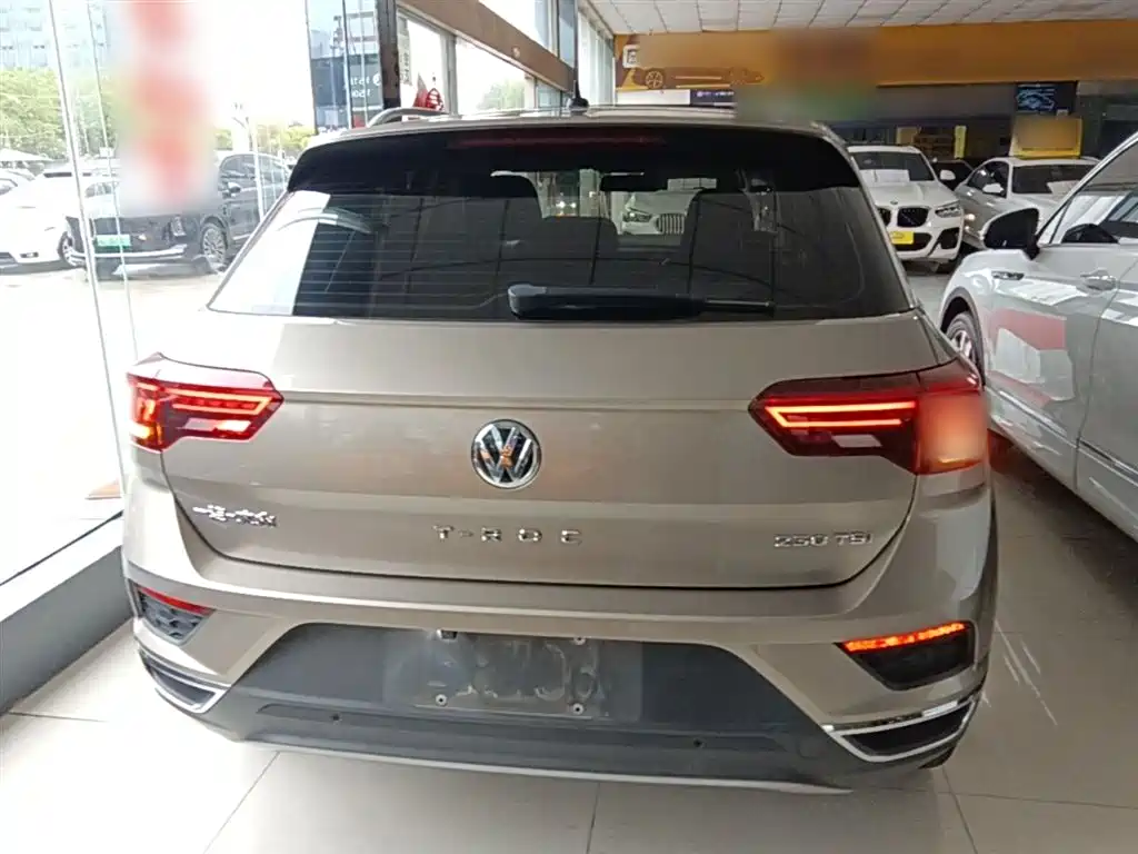 Volkswagen T-Roc 2019 — фото 6