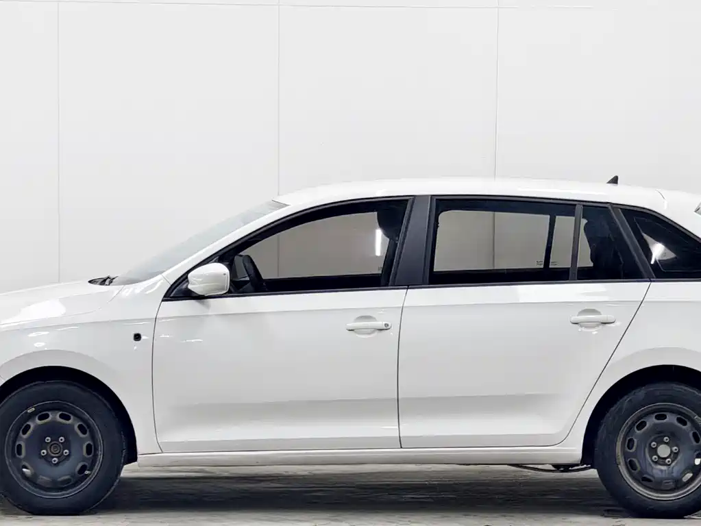Skoda Rapid Spaceback 2015