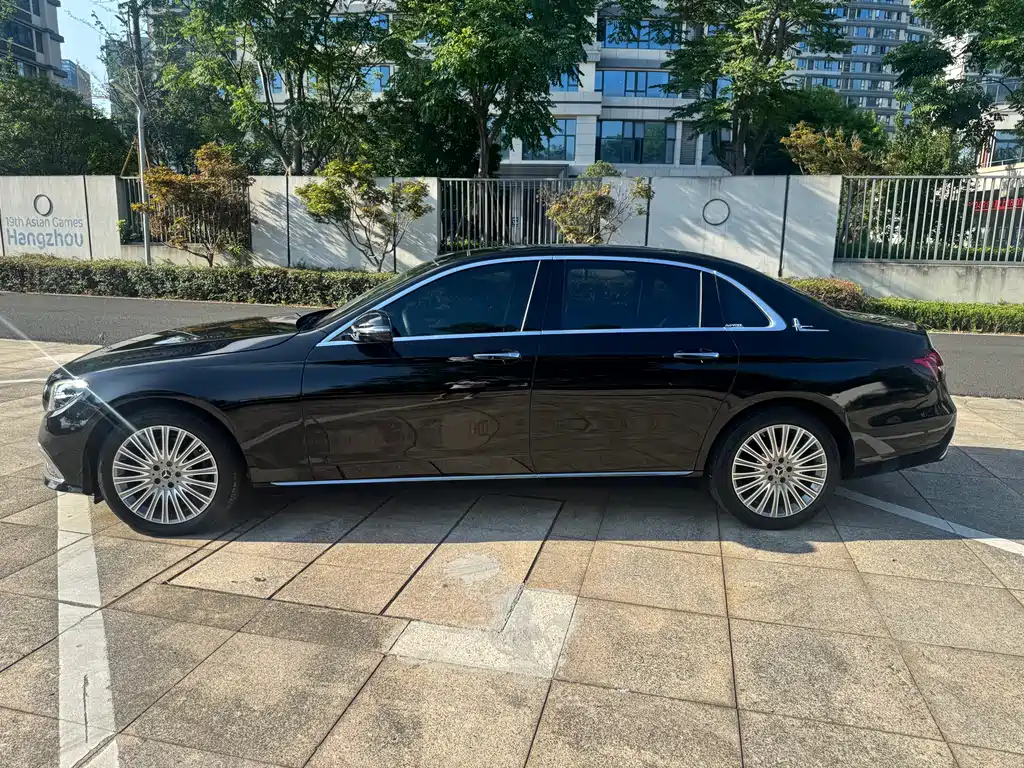 Mercedes-Benz E-Class 2021