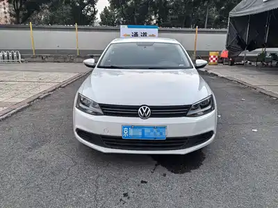 Volkswagen Sagitar 2013
