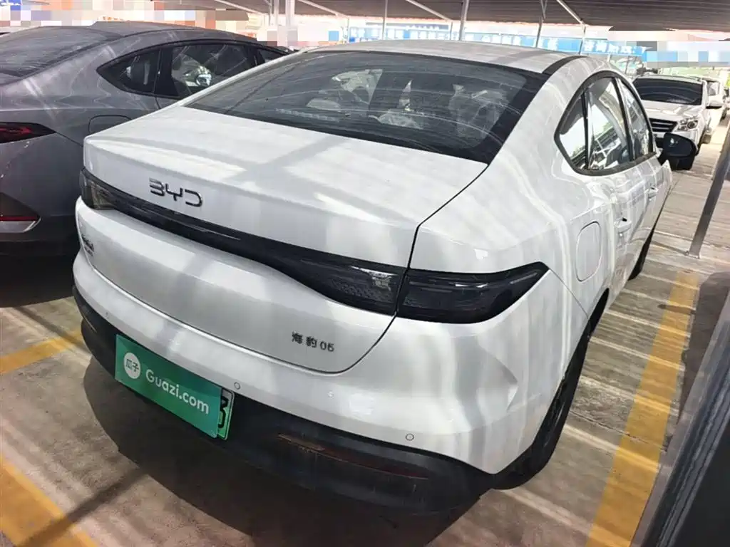 BYD Seal 05 DM-i 2026 — фото 7