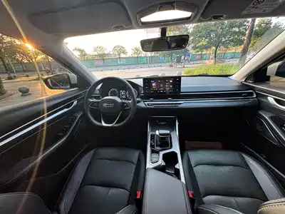 Geely Emgrand 2023