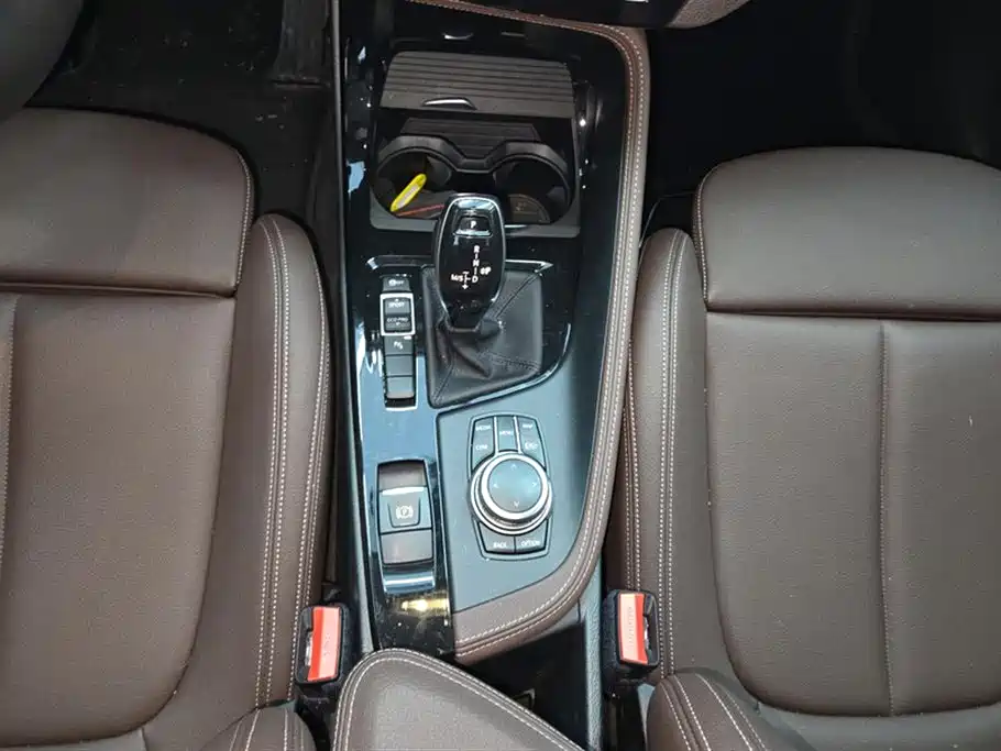 BMW X2 2023 — фото 16
