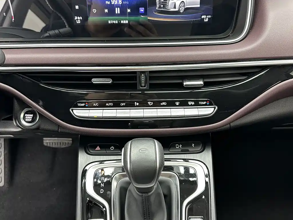 GAC Trumpchi M6 2022 — фото 15