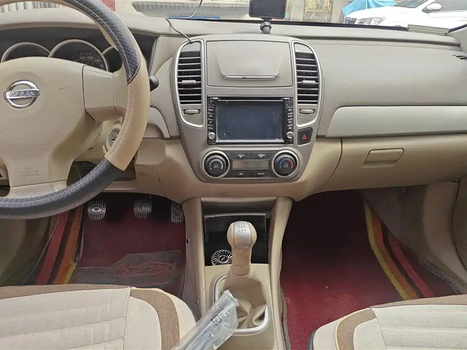 Nissan Sylphy 2017 — фото 13