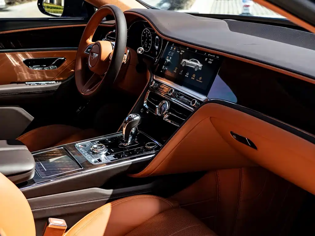 Bentley Flying Spur 2022 — фото 19