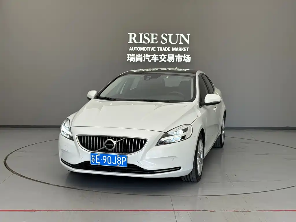 Volvo V40 2017