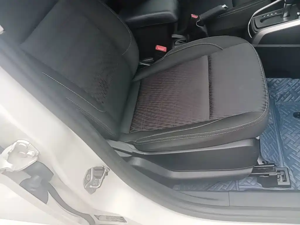 Ford Ecosport 2017 — фото 25