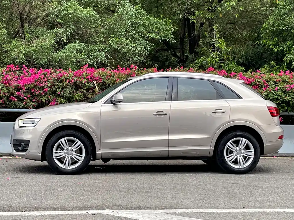 Audi Q3 2014 — фото 5