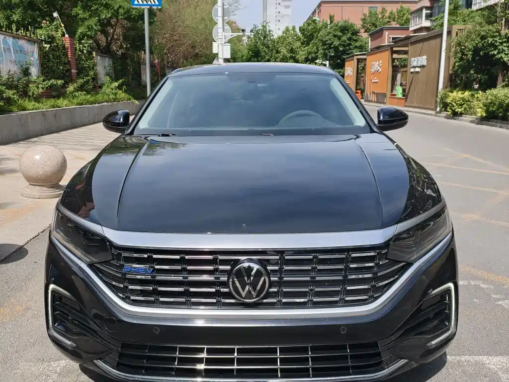 Volkswagen Passat PHEV 2024 — фото 2