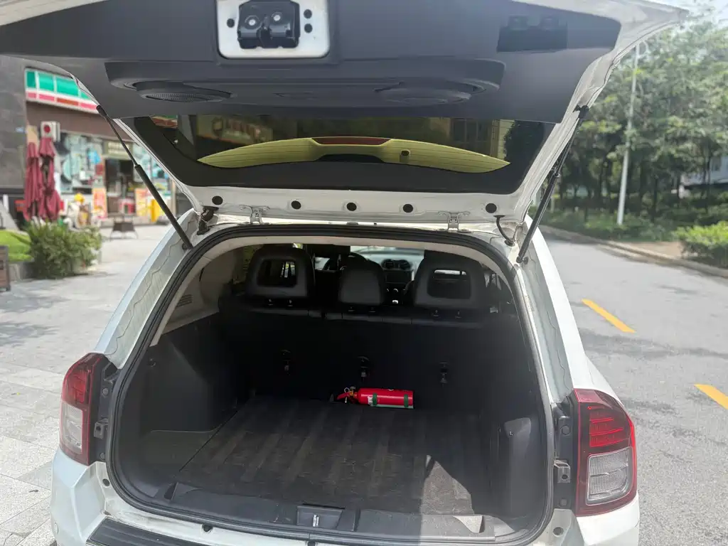 Jeep Compass 2014 — фото 16