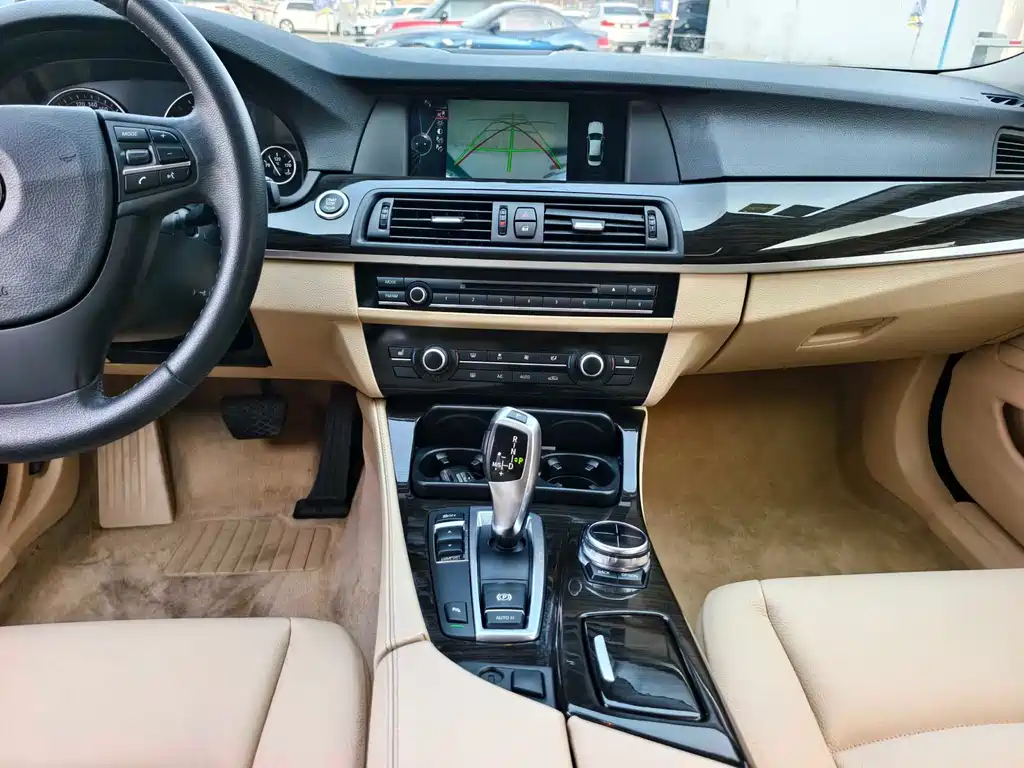 BMW 5 Series 2013 — фото 15