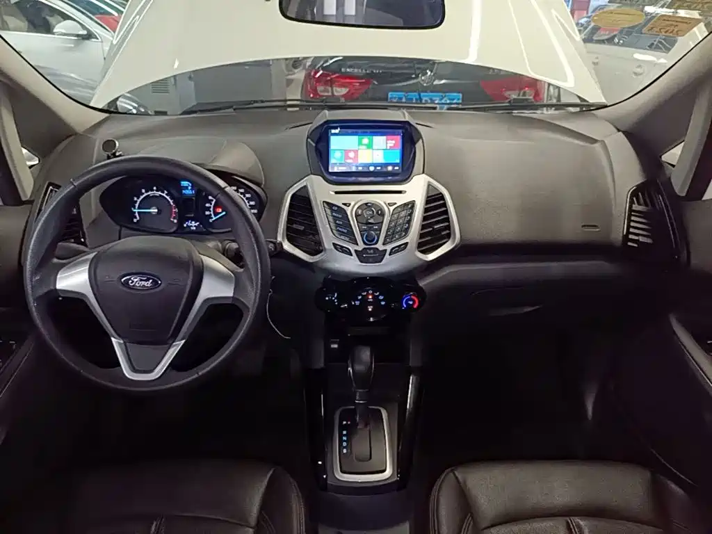 Ford Ecosport 2015 — фото 10