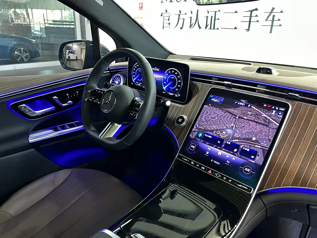 Mercedes-Benz EQE SUV 2024 — фото 12
