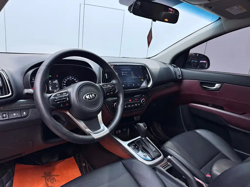 Kia KX3 2016 — фото 8