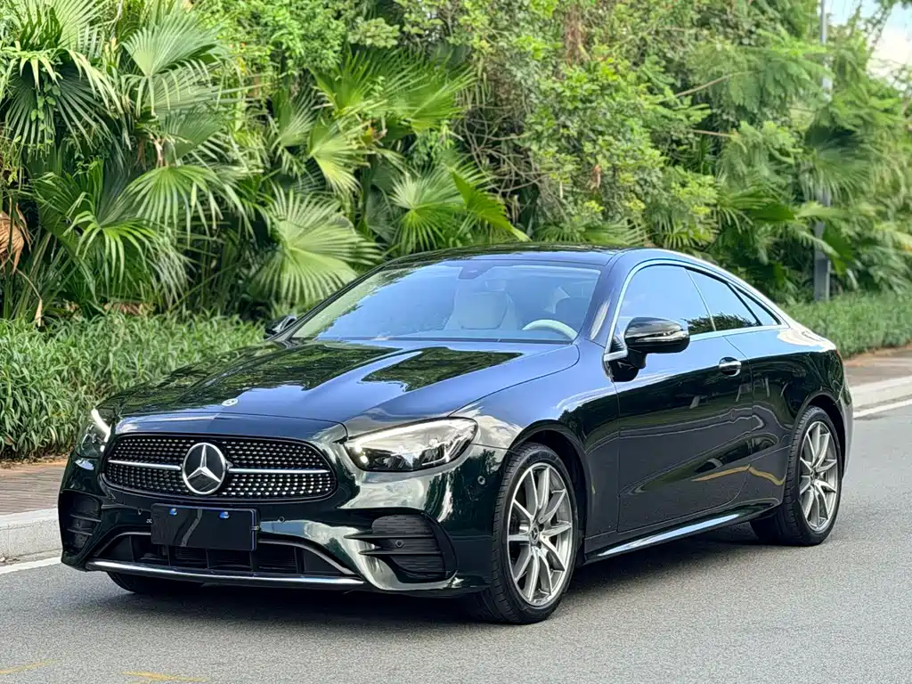 Mercedes-Benz E-Class 2022