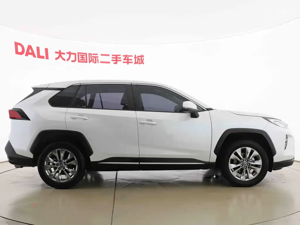 Toyota Wildlander 2022 — фото 4