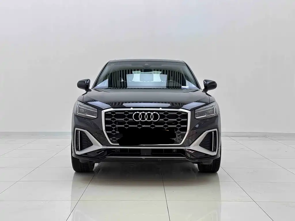 Audi Q2L 2024