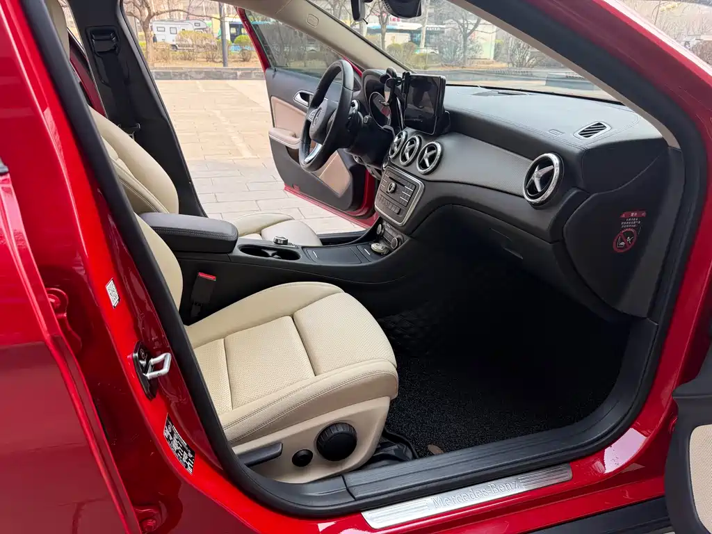 Mercedes-Benz GLA 2017 — фото 9