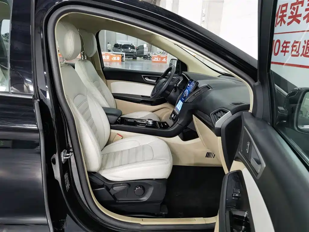 Ford Edge 2020 — фото 23