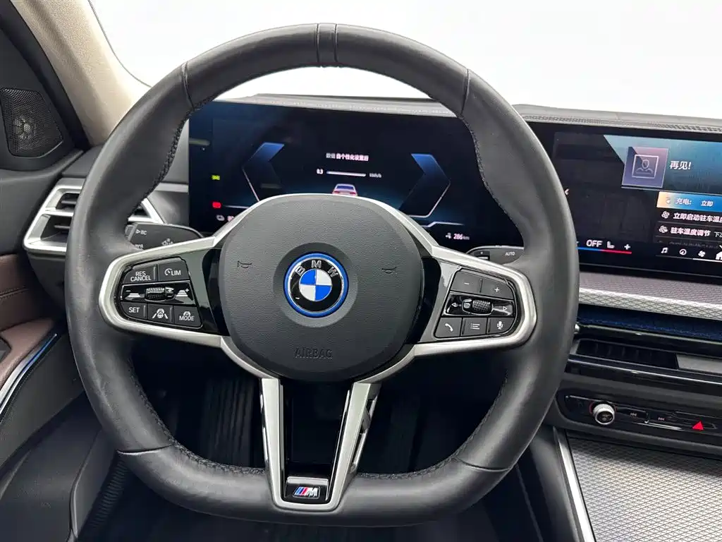 BMW i3 2024 — фото 9