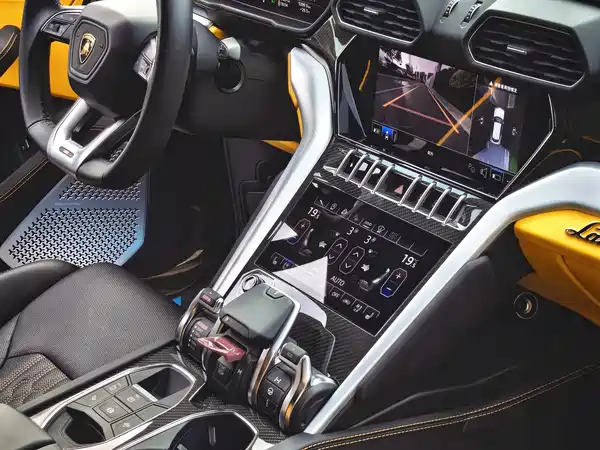 Lamborghini Urus 2024