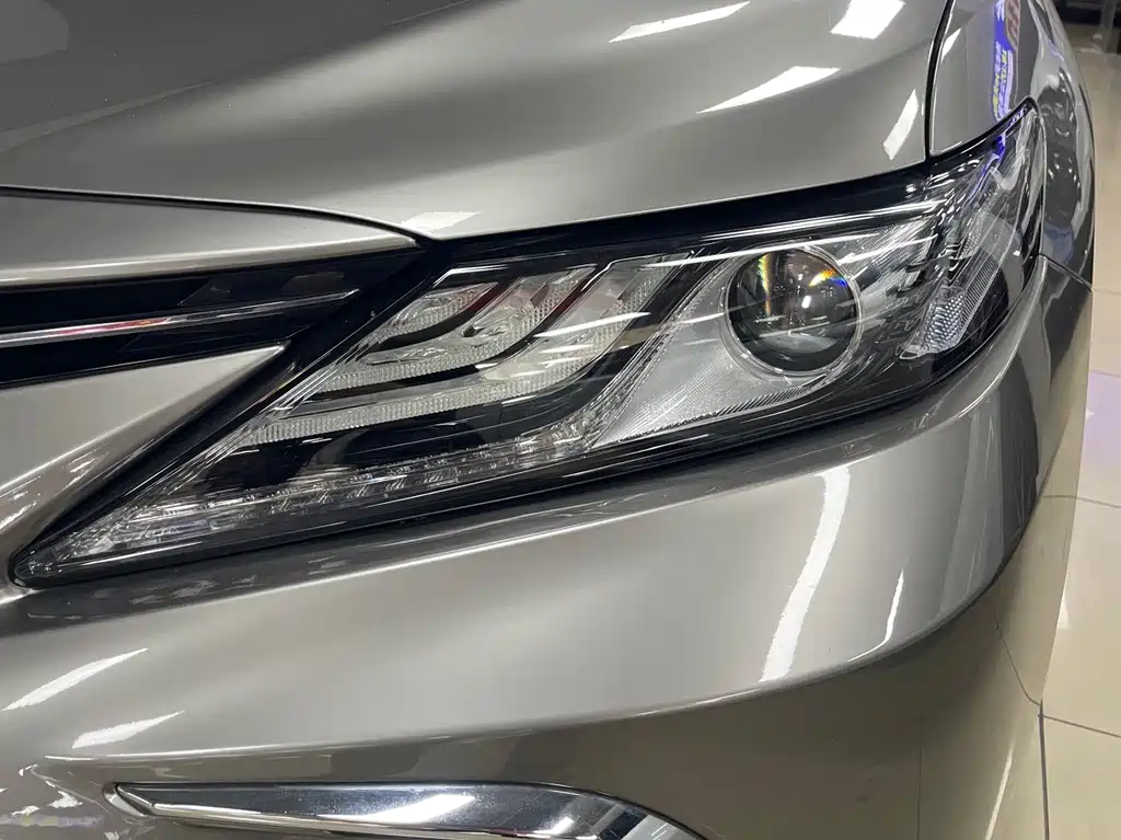 Toyota Camry 2022 — фото 10