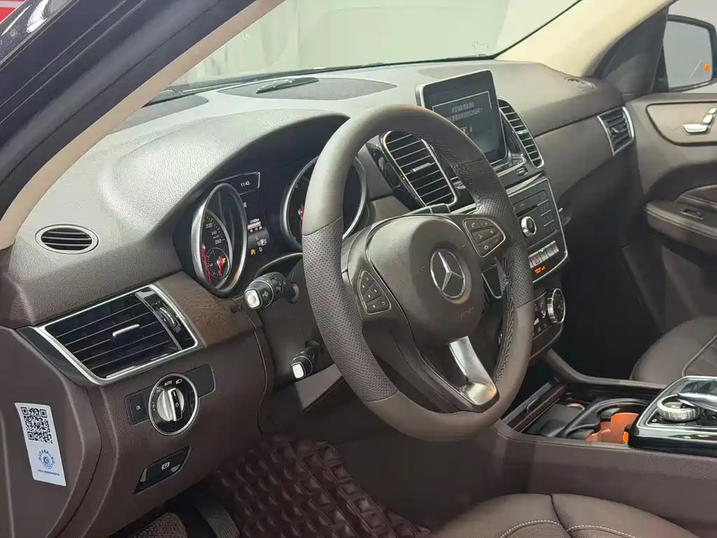 Mercedes-Benz GLE 2015 — фото 4
