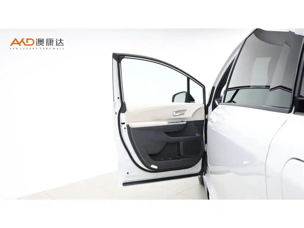 Toyota Sienna 2025 — фото 11