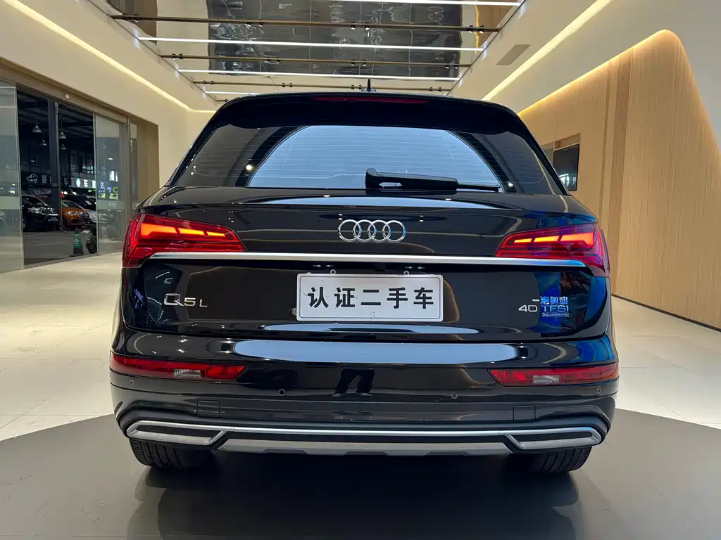 Audi Q5L 2022 — фото 16