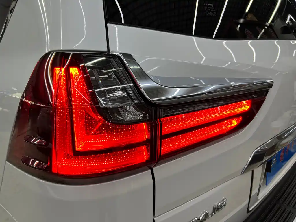 Lexus LX 2017 — фото 14