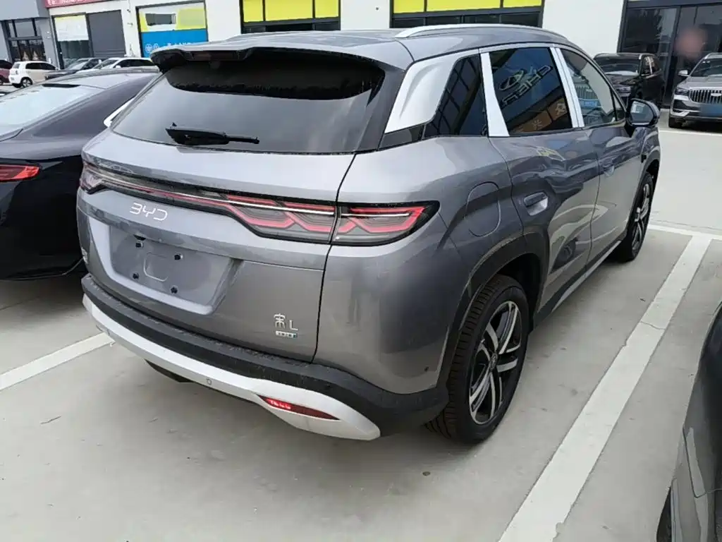 BYD L DM-i 2026 — фото 7